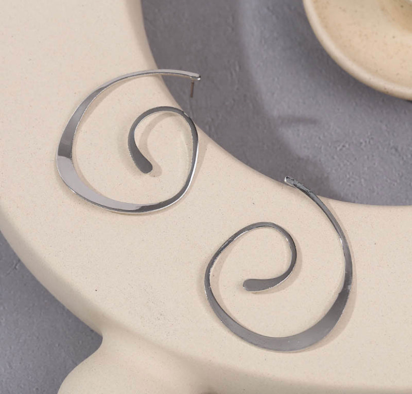 The Hollow Swirls (Silver and Gold)