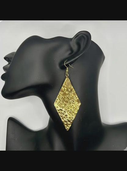 Tribal Triangle Dangles