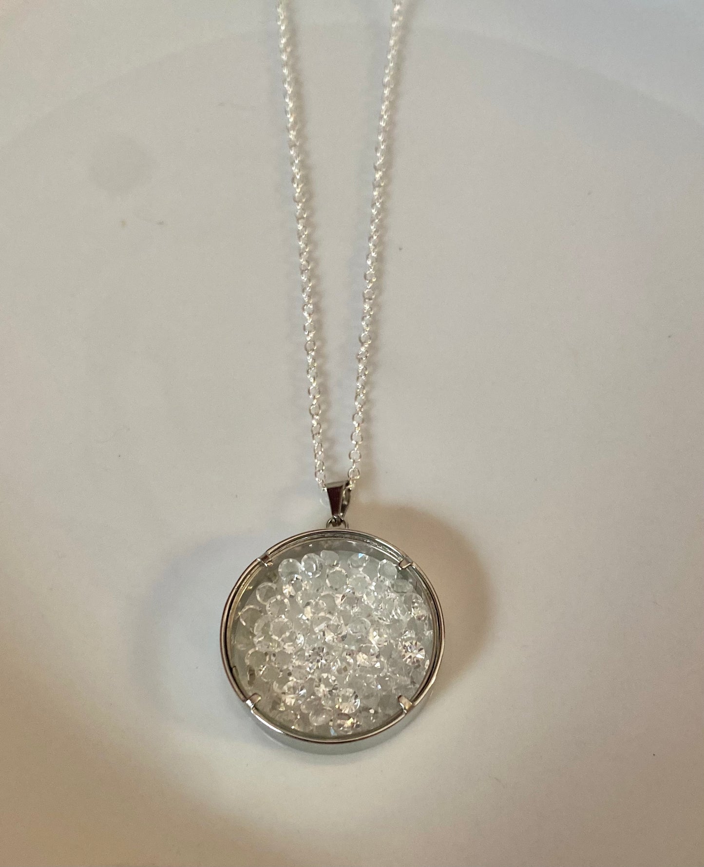 Silver Necklace with Glass Chip Pendant.