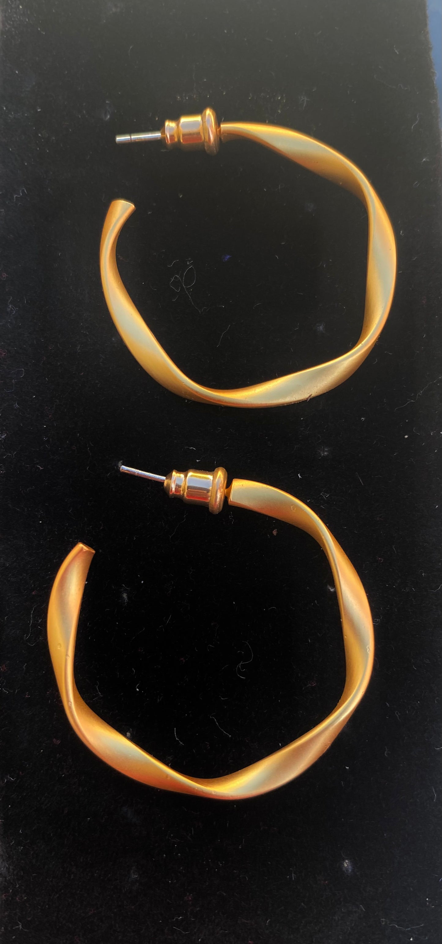 Gold Twisted Hoops (35mm)